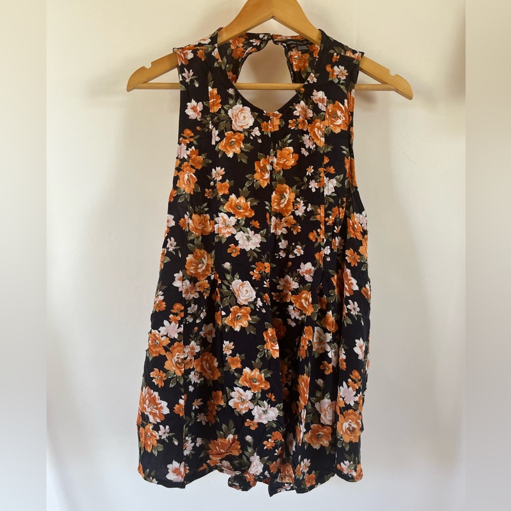 Open back sleeveless floral tunic top
